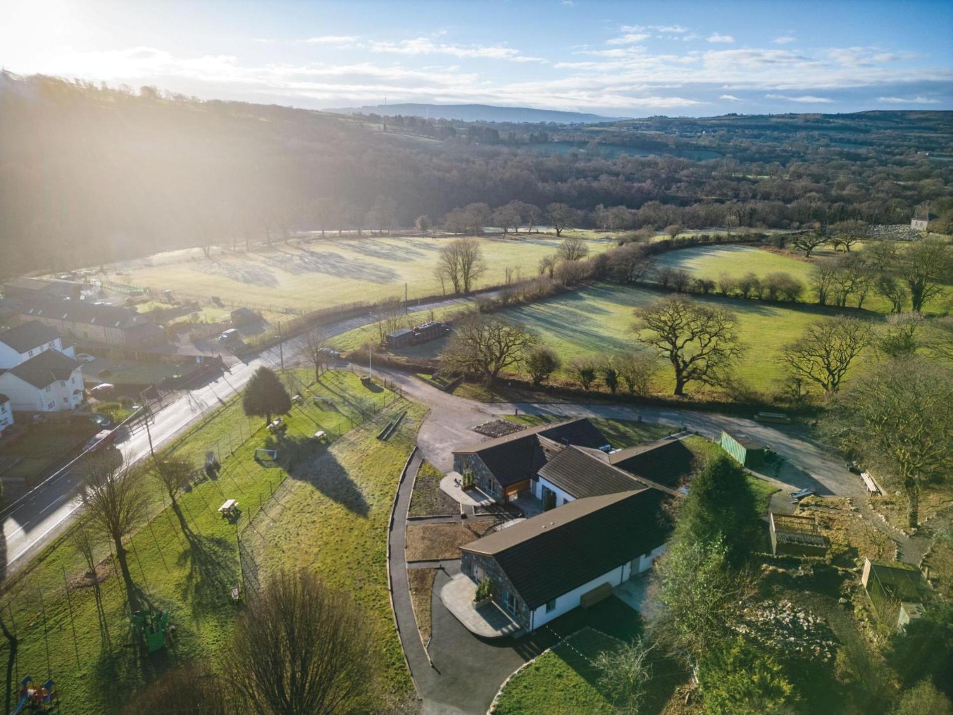 Suite 2 - Sleeping Giant Hotel - Pen Y Cae Inn Brecon Exterior photo