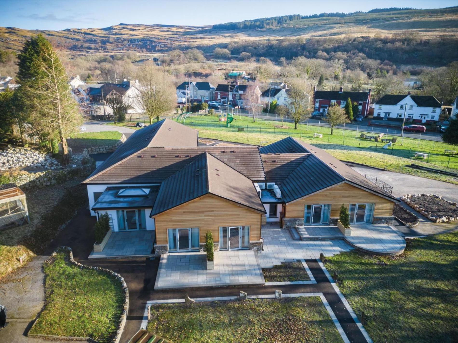 Suite 2 - Sleeping Giant Hotel - Pen Y Cae Inn Brecon Exterior photo