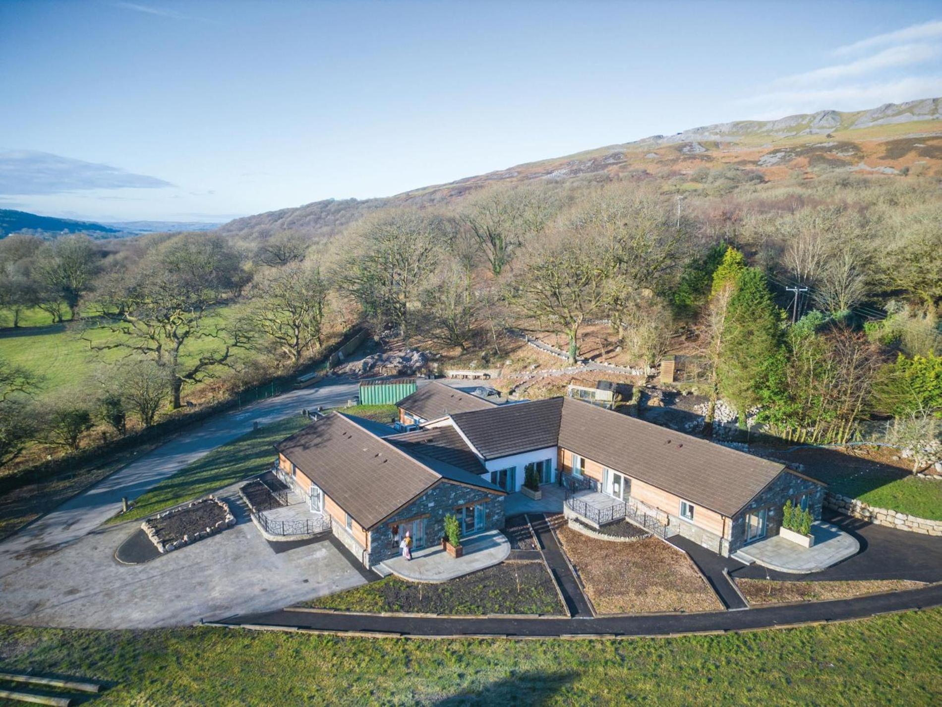 Suite 2 - Sleeping Giant Hotel - Pen Y Cae Inn Brecon Exterior photo