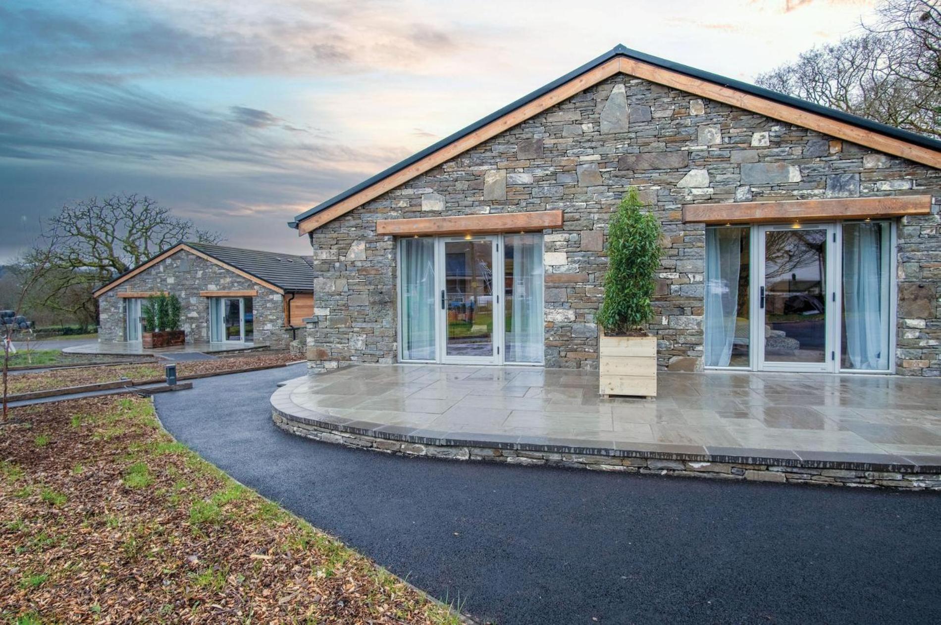 Suite 2 - Sleeping Giant Hotel - Pen Y Cae Inn Brecon Exterior photo
